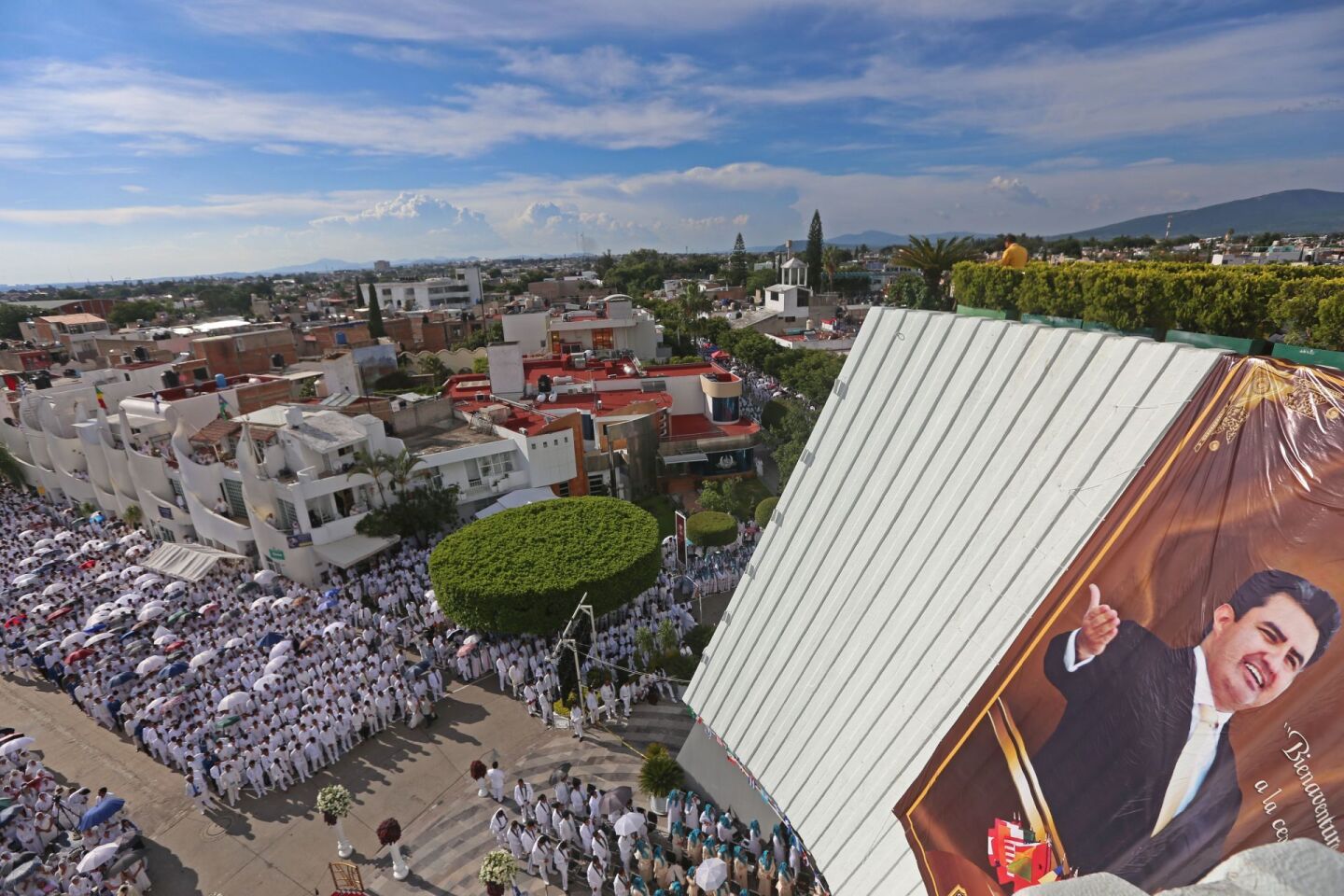 GUADALAJARA, JALISCO,14AGOSTO2019.- Alrededor de 600 miles fervientes de la Iglesia de la Luz del Mundo asistieron esta tarde a lo que es el evento mas importante de su congregación la “Santa Cena”, esto en el marco de la edición 81 de la “Santa Convocación” 2019, que se lleva a cabo en las inmediaciones de la Hermosa Provincia.FOTO: FERNANDO CARRANZA GARCIA / CUARTOSCURO.COM