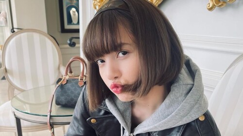 lisa-black-pink-covid-19