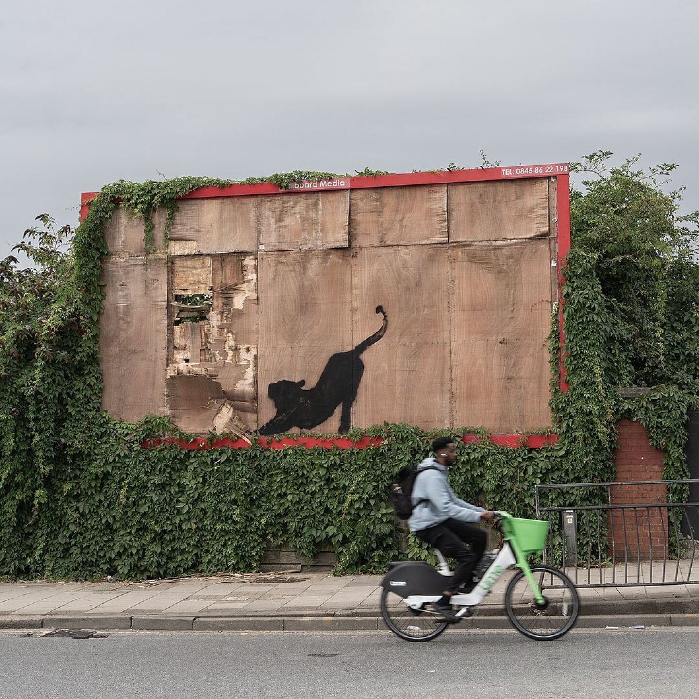 banksy_arte_urbano_obra_zoo_londres_1