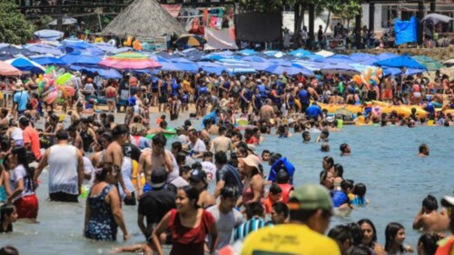 Cofepris-playas-efe-1