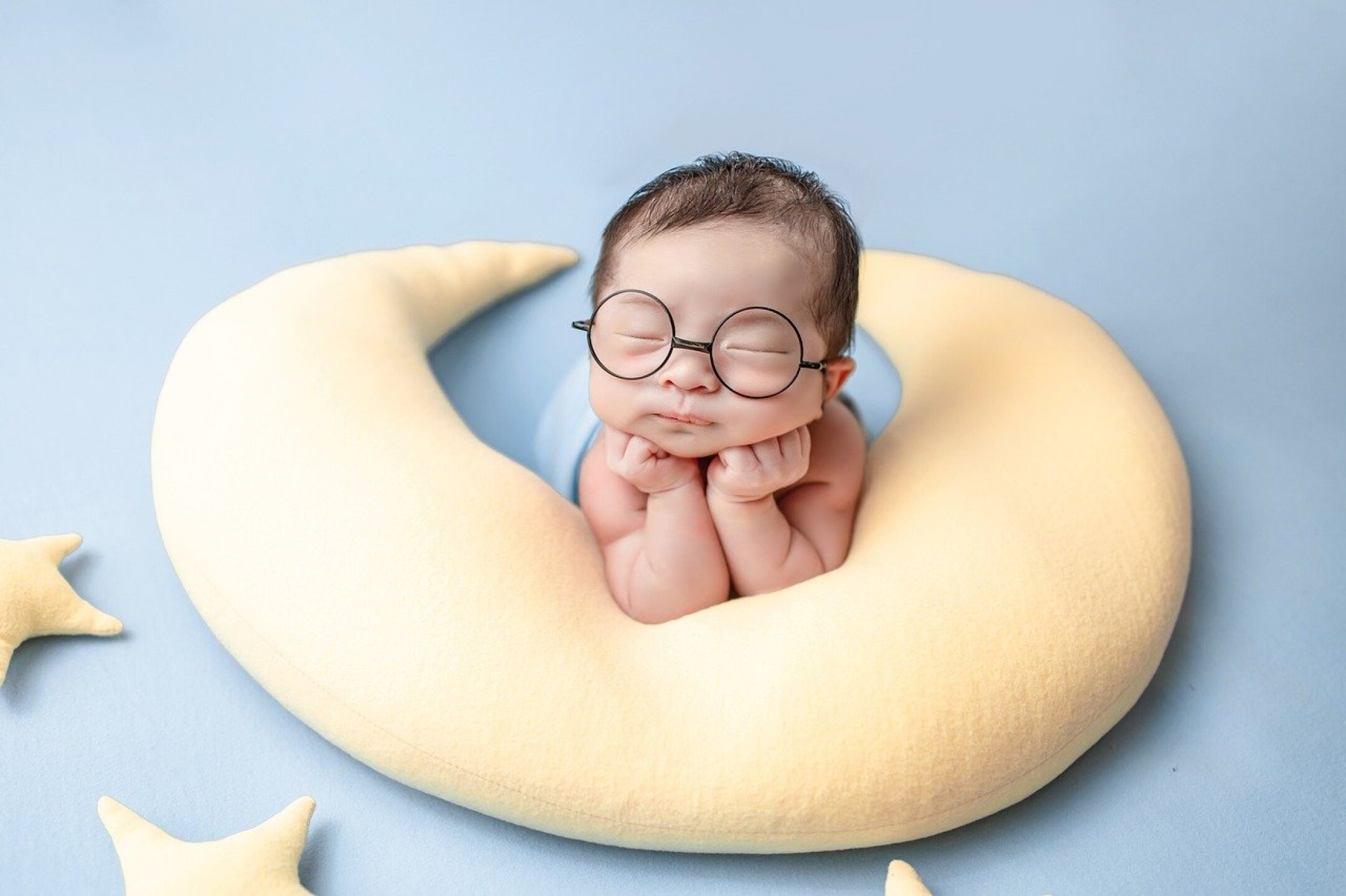 newborn-g1d016e425_1280