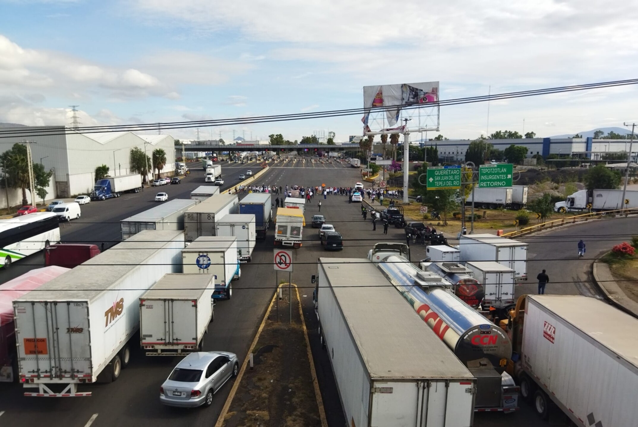 bloqueo-autopista-mexico-queretaro
