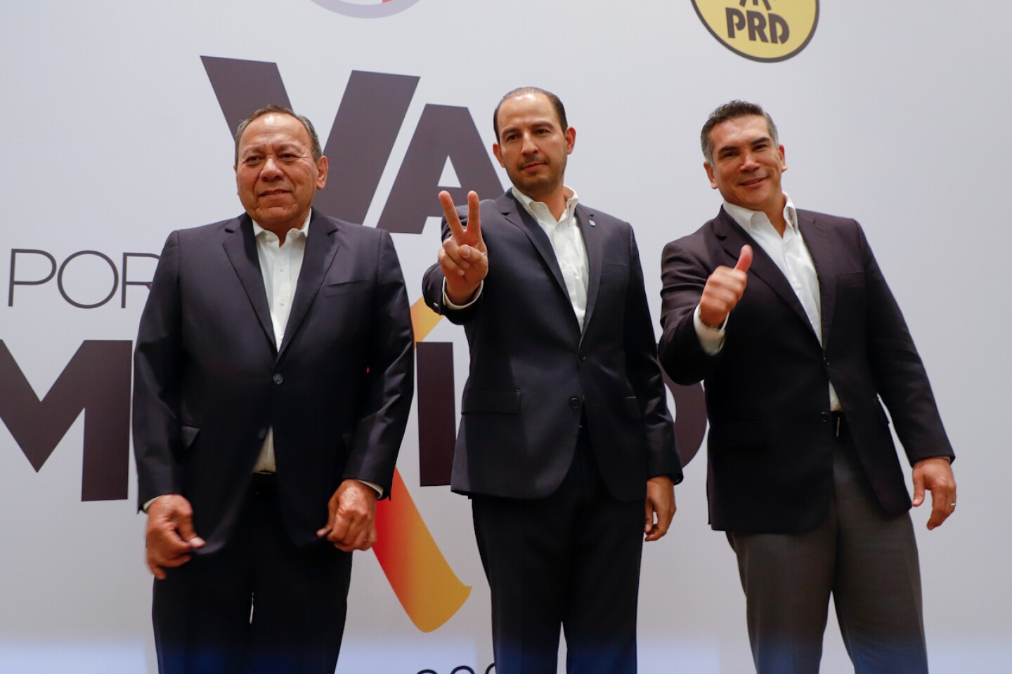 Oposición mexicana denuncia ante tribunal a funcionarios por proselitismo