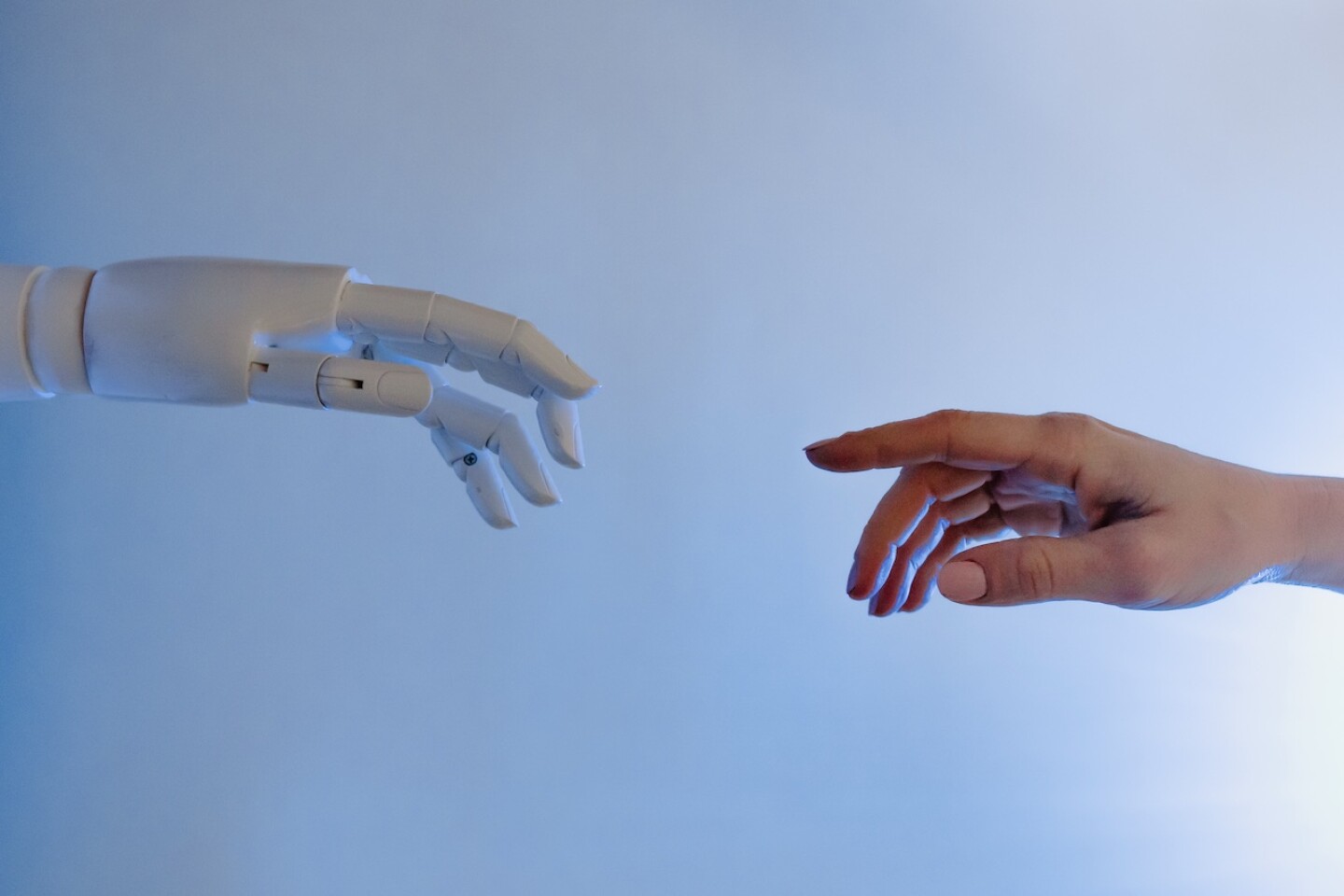 Sam Altman presentó Sora, la plataforma de Inteligencia Artificial Generativa desarrollada por OpenAI