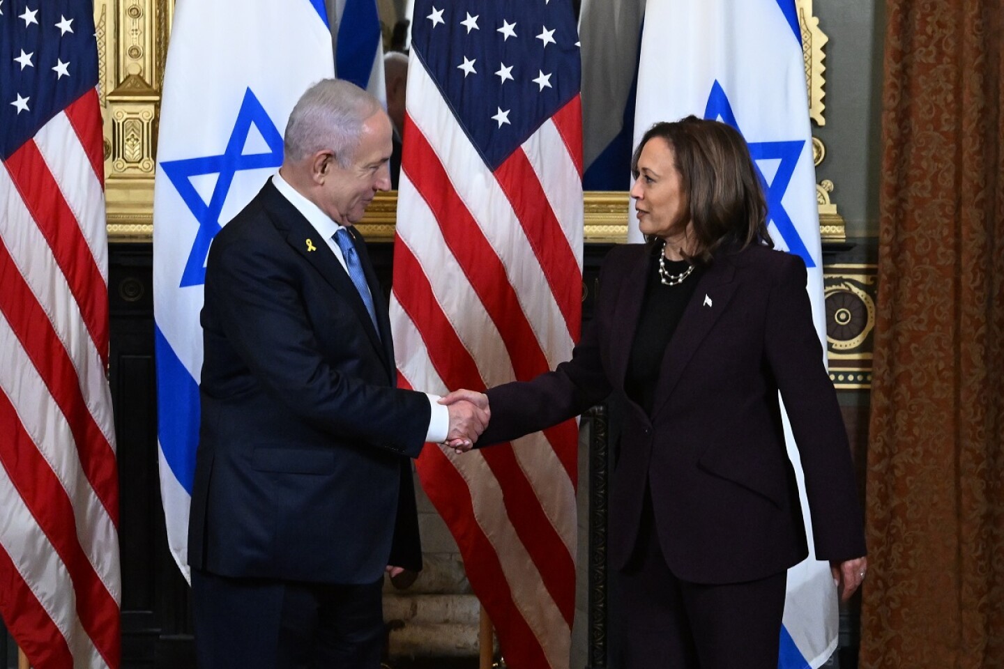Kamala Harris recibe a Netanyahu con un breve saludo: "Tenemos mucho de lo que hablar"