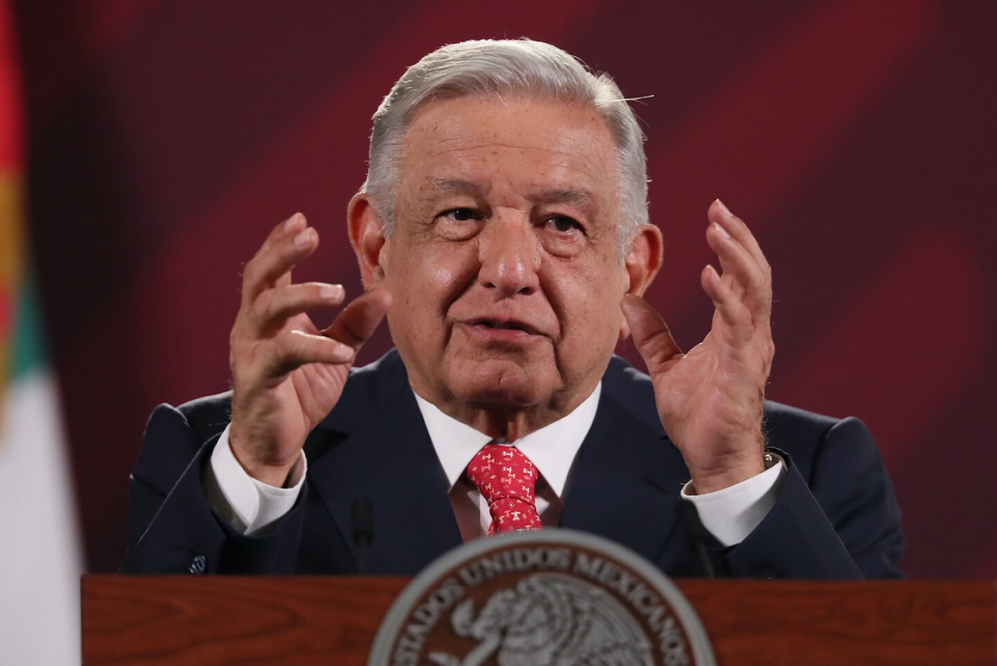 LÛpez Obrador insin˙a que Èl sufre violencia polÌtica de gÈnero