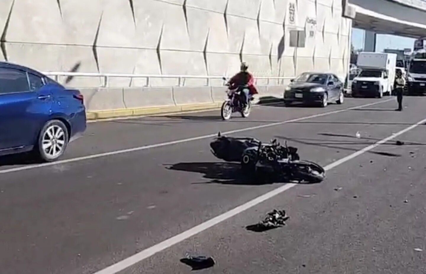accidente-en-aguascalientes-hoy-motociclista-muere-en-el-distribuidor-2