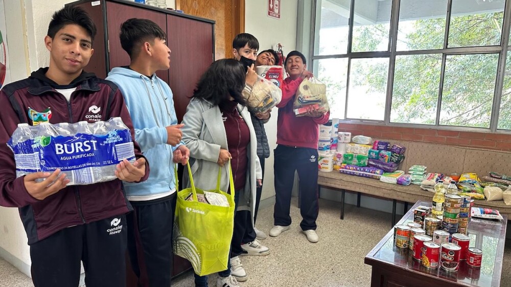 manana viernes 17 de octubre 2025 hay clases .jpg