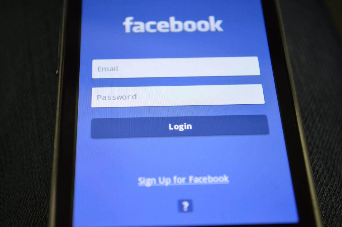 facebook restringe cuenta like