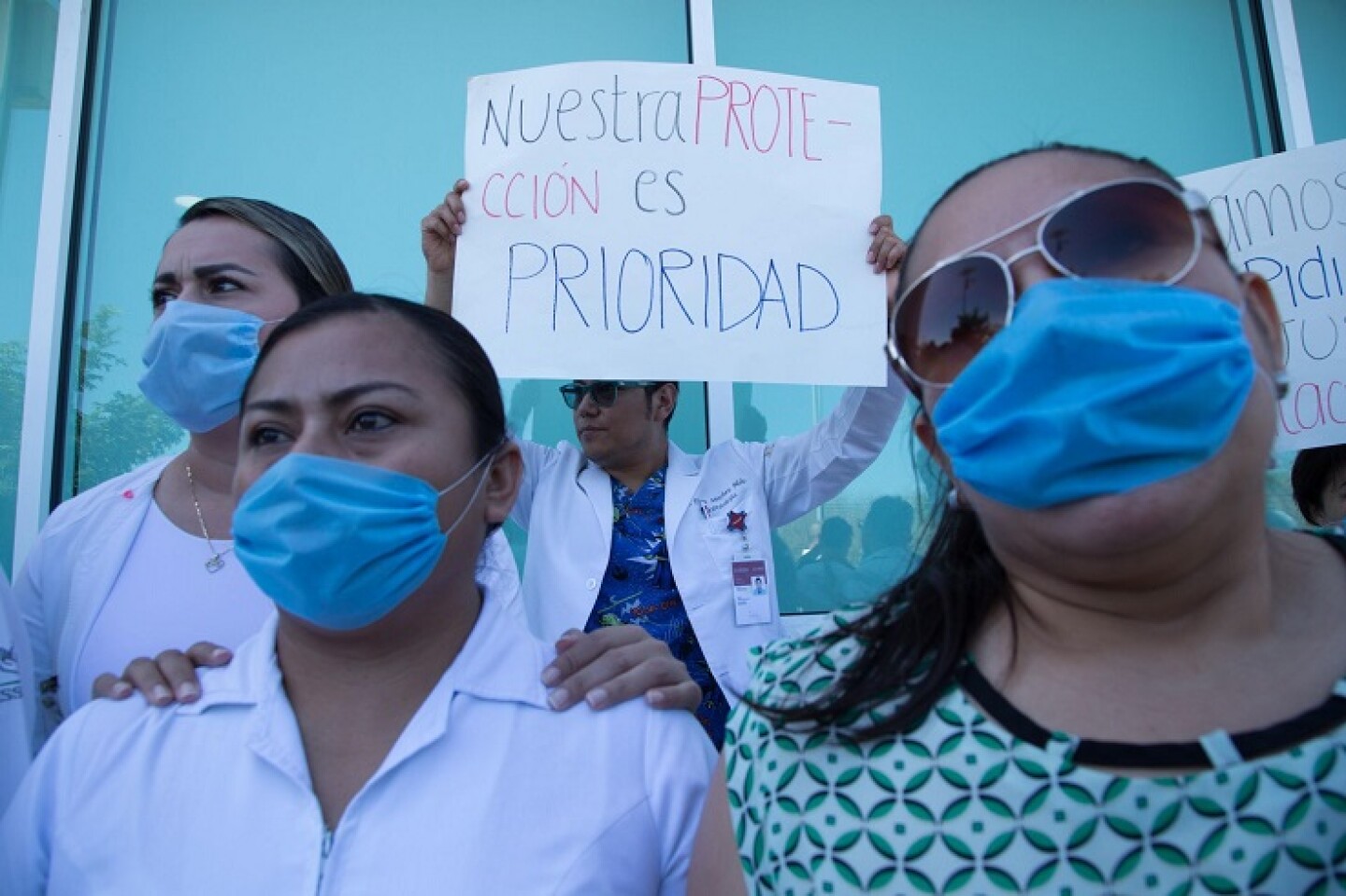 Médicos y enfermerad del Hospital Regional del ISSSTE de Susulá se declararon en paro de labores por no contar con los materiales necesarios para atender y evitar el contagio de Coronavirus Covid-19.