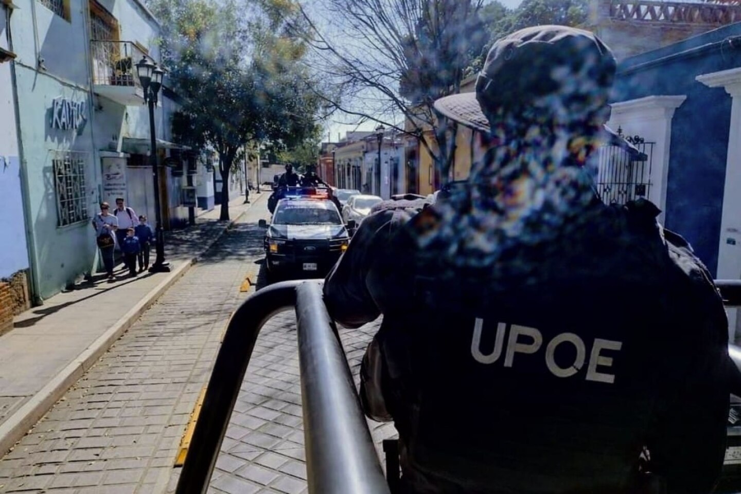 policías Oaxaca corridos tumbados
