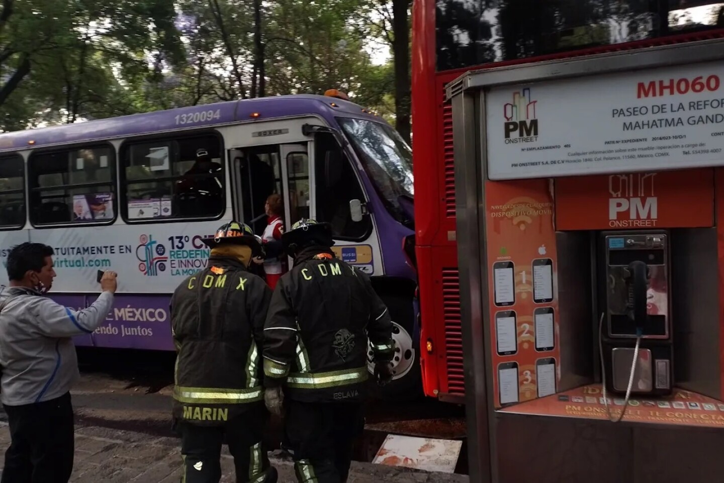 Accidente-choque-metrobus-reforma