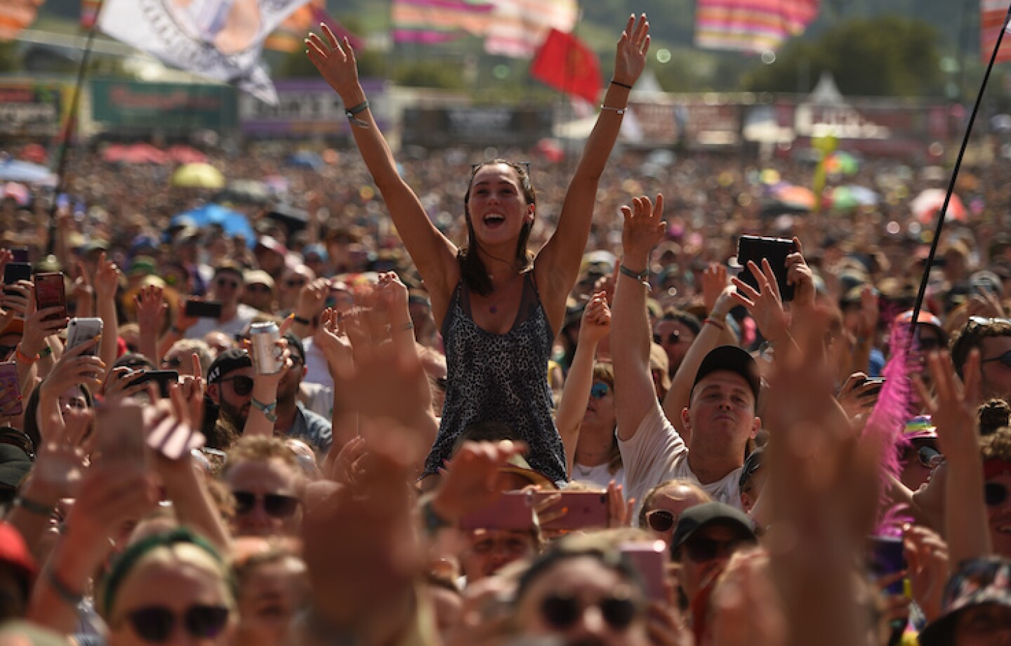 FILES-BRITAIN-ENTERTAINMENT-MUSIC-GLASTONBURY-HEALTH-VIRUS