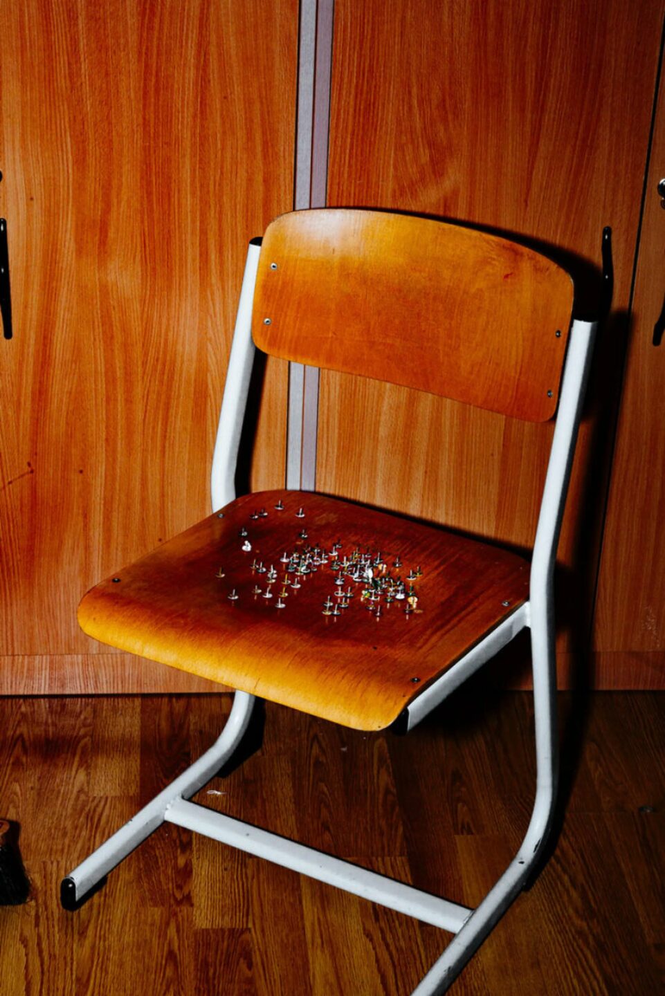 Karolina-Wojtas-sistema-educativo-rigido-militarista-fotos-12-854x1280