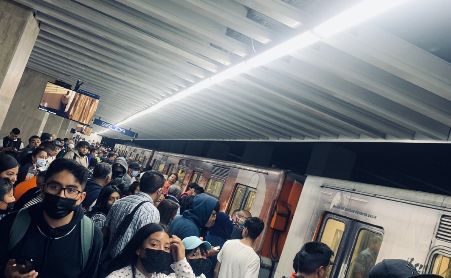 desalojo Metro Pino Suárez