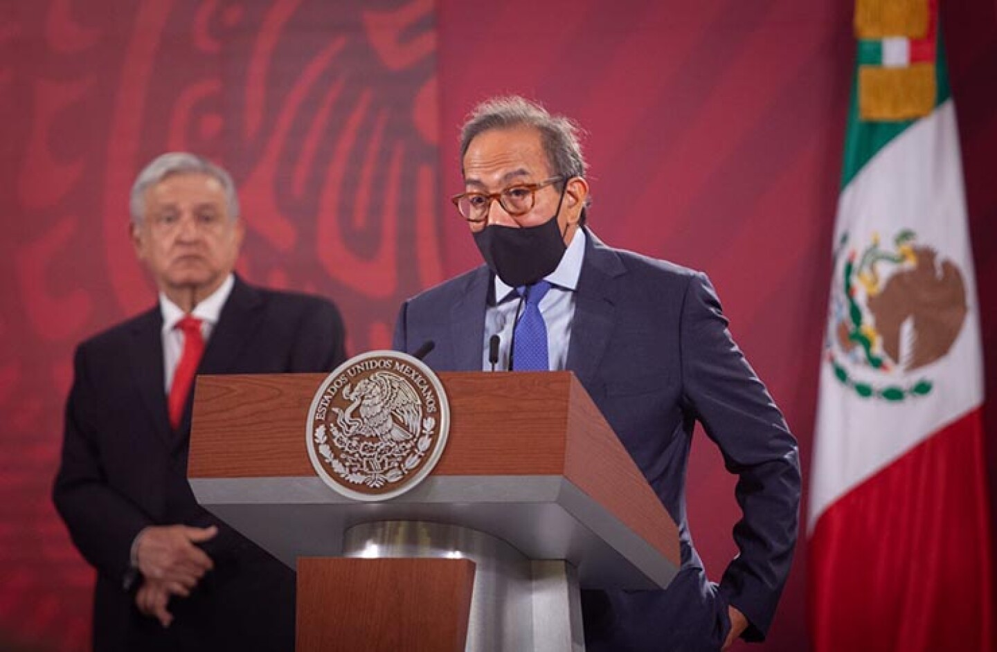 Carlos Salazar Lomelín, Presidente del Consejo Coordinador Empresarial, durante la conferencia matutina en el Palacio Nacional