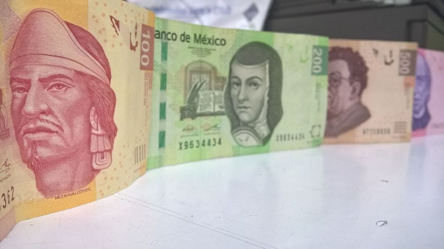 pesos-billetes-aguinaldo-economia