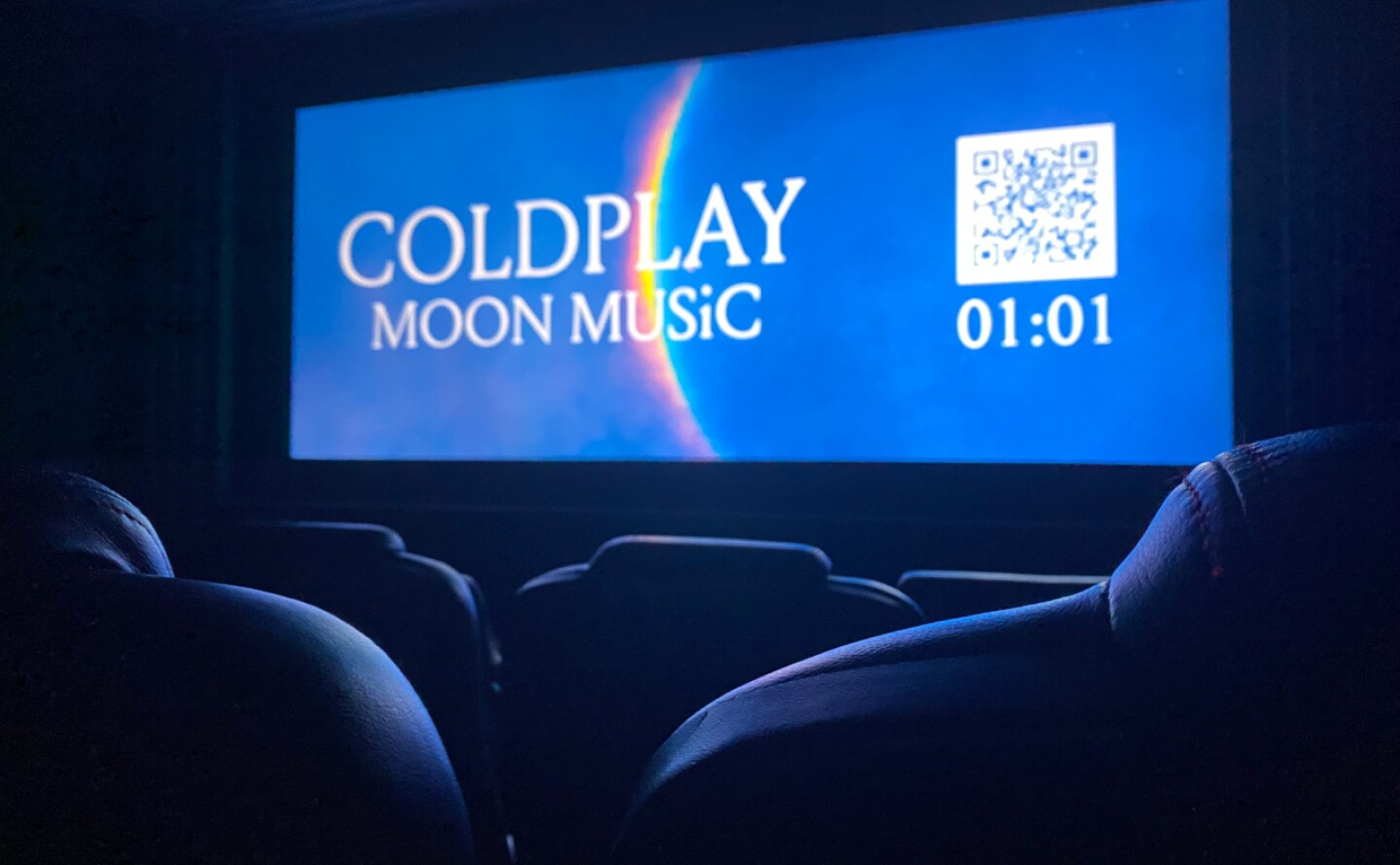 coldplay-moon-music-efe