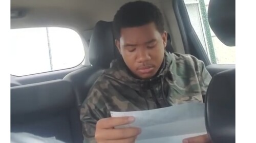 Video|Joven se decepciona por la existencia de los impuestos