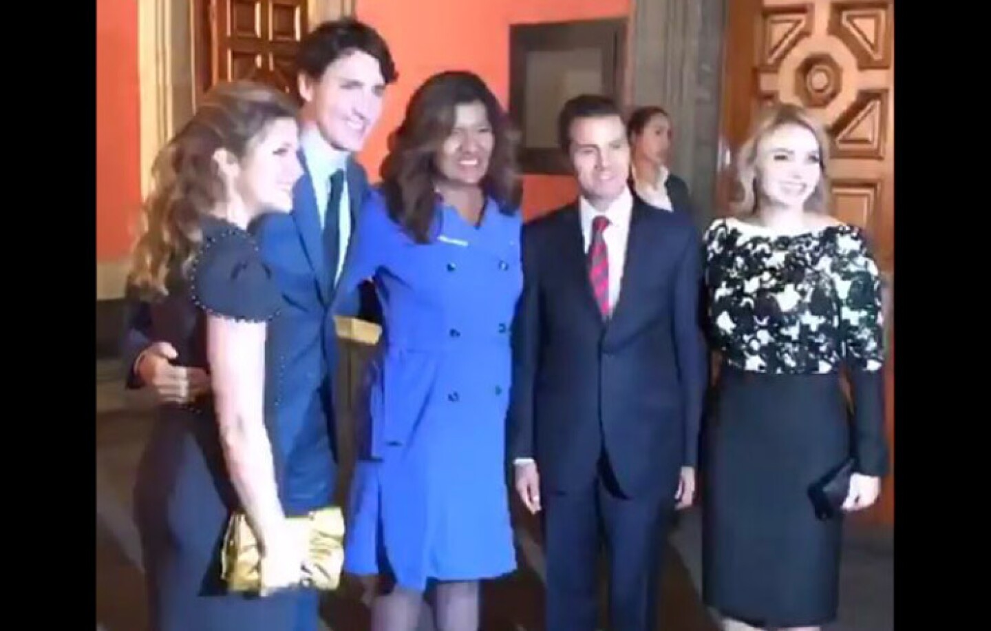 justin-trudeau-reportera