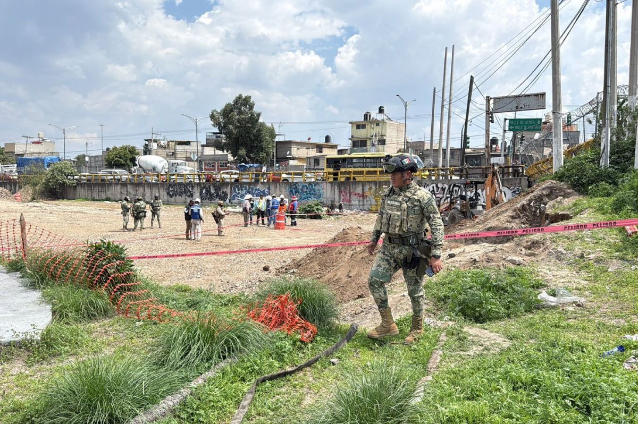 hallan-toma-clandestina-de-huachicol-en-rio-de-los-remedios-en-la-gustavo-a-madero-limite-con-ecatepec-video