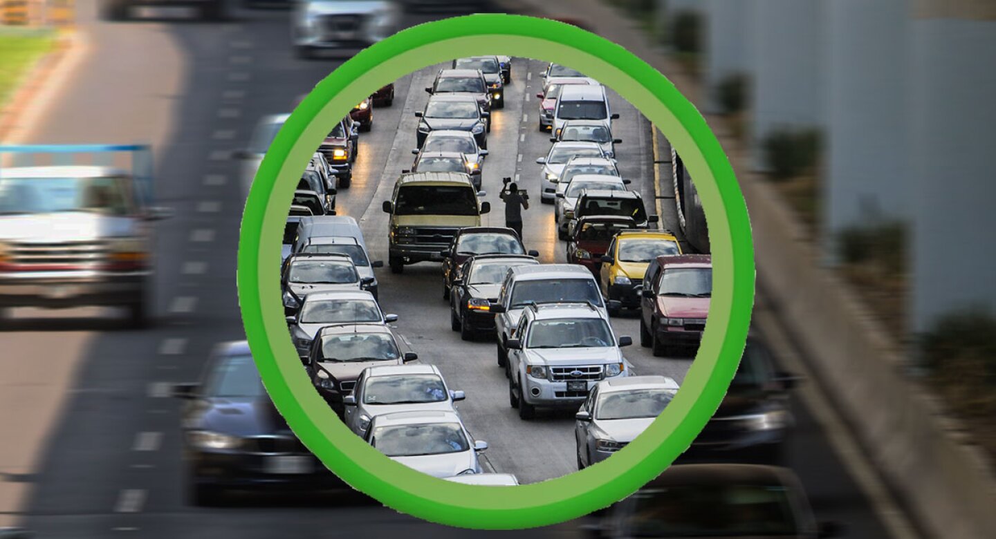 Foto de automóviles en las calles de la CDMX.jpg