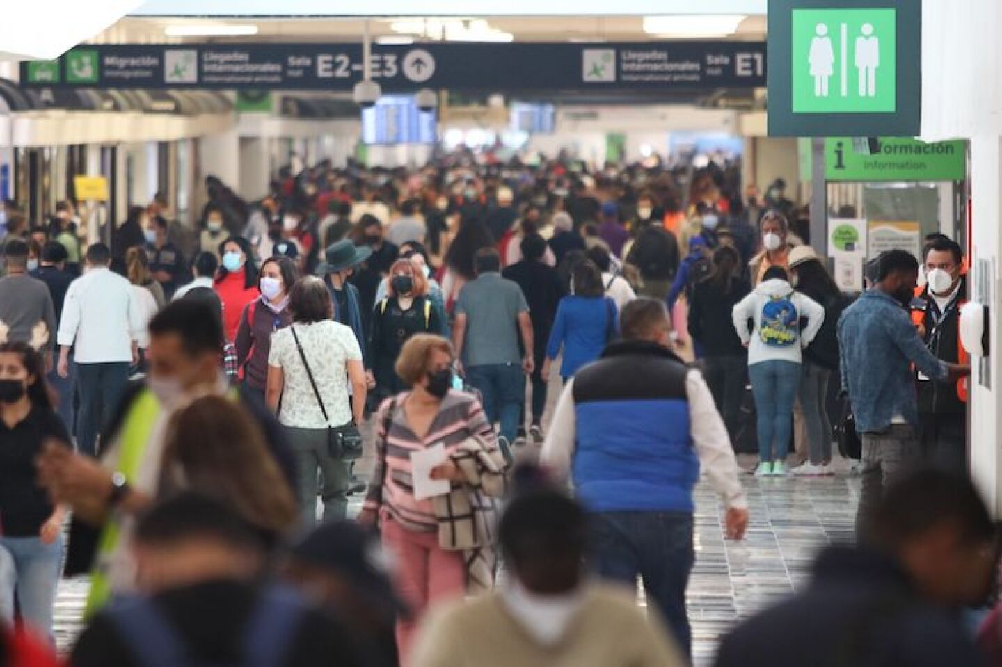 Medidas sanidad pasajeros AICM