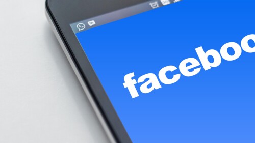 facebook se cae.jpg