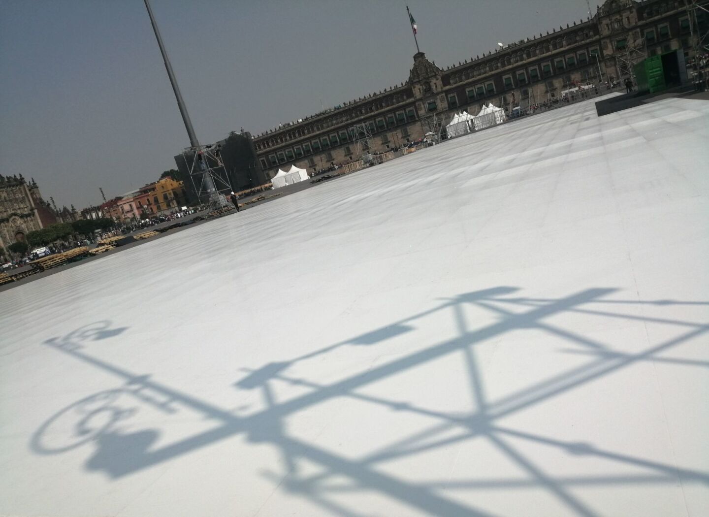 Cambiarán pista de hielo por verbena en Zócalo de CDMX