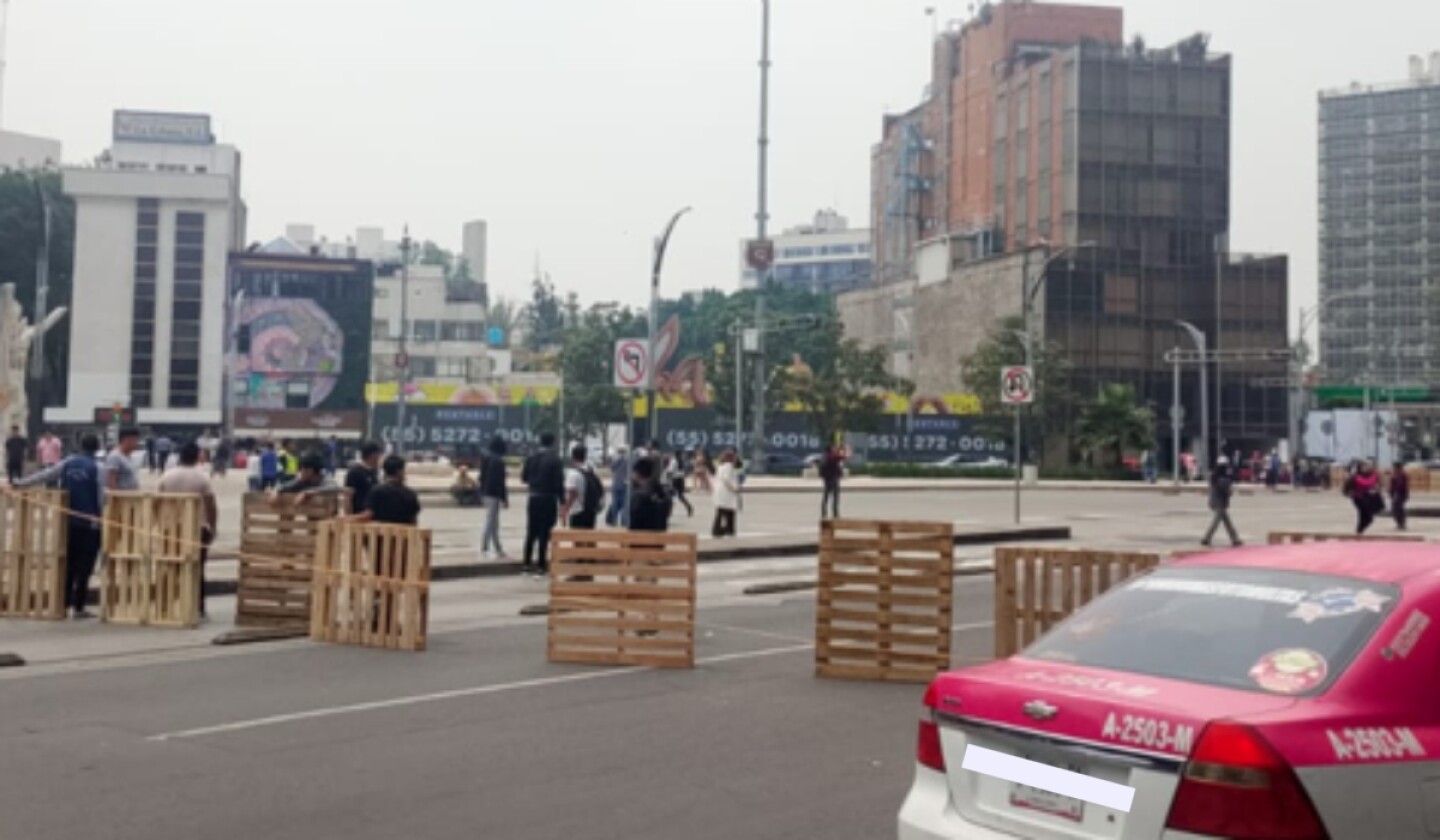 bloqueo insurgentes y reforma hoy.jpg
