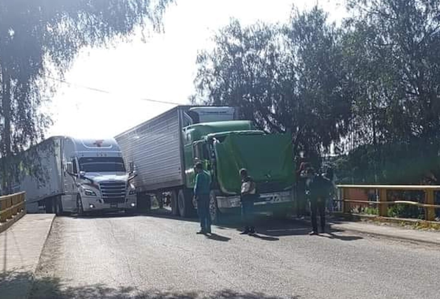 accidente-en-puente-grande-cierre-mexico-queretaro