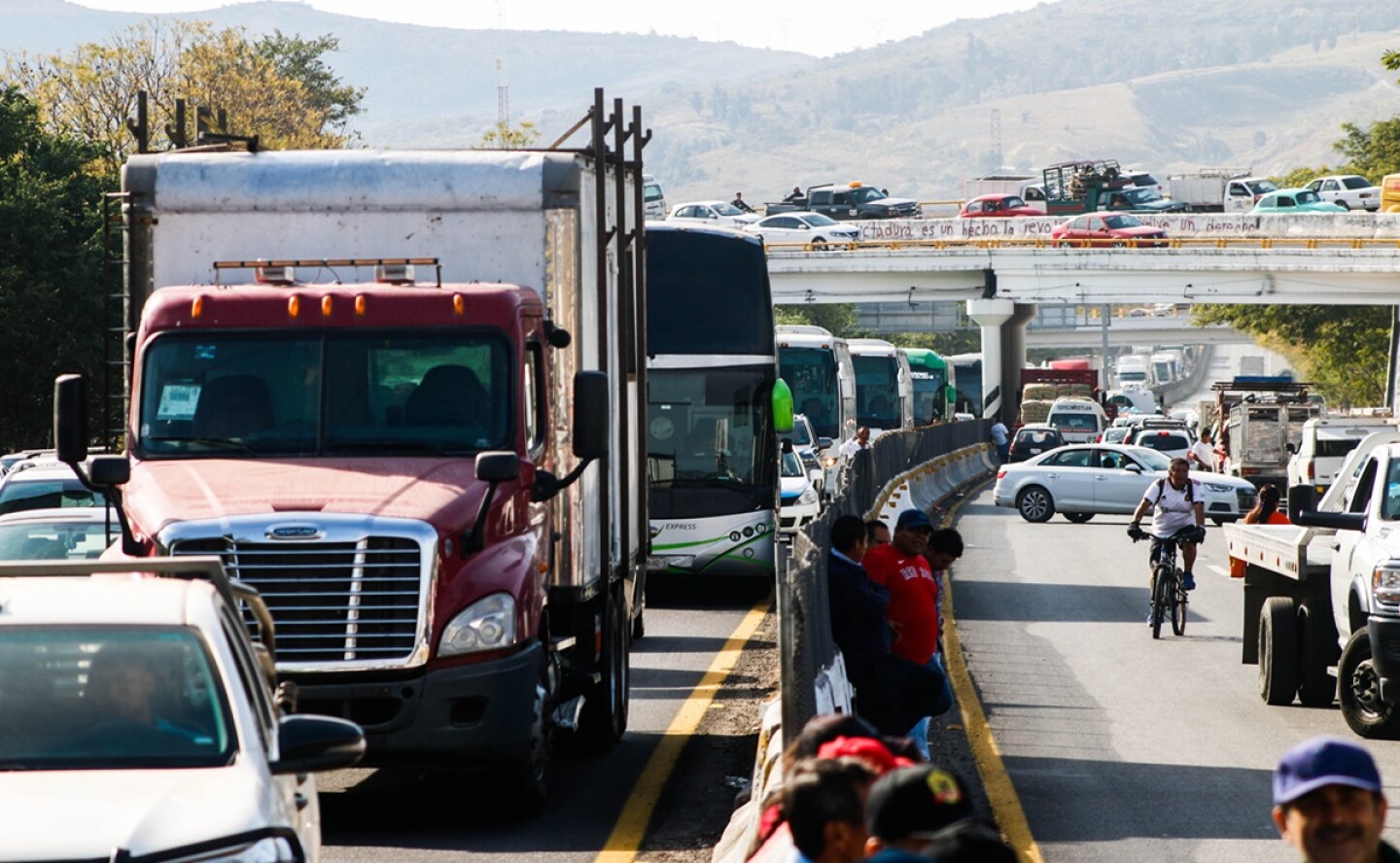 Bloqueo Autopista del Sol