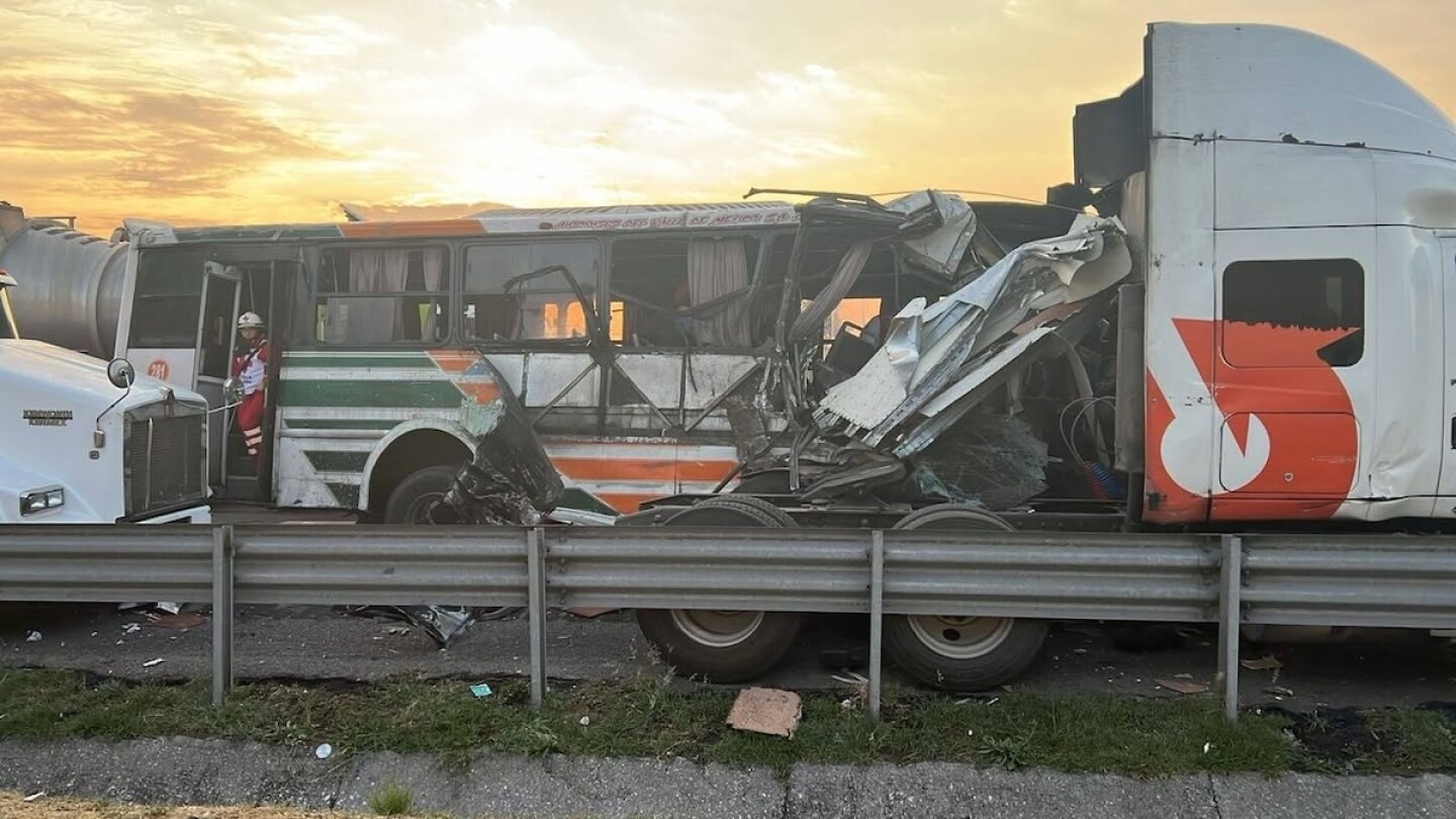 circuito exterior mexiquense accidente hoy.jpg