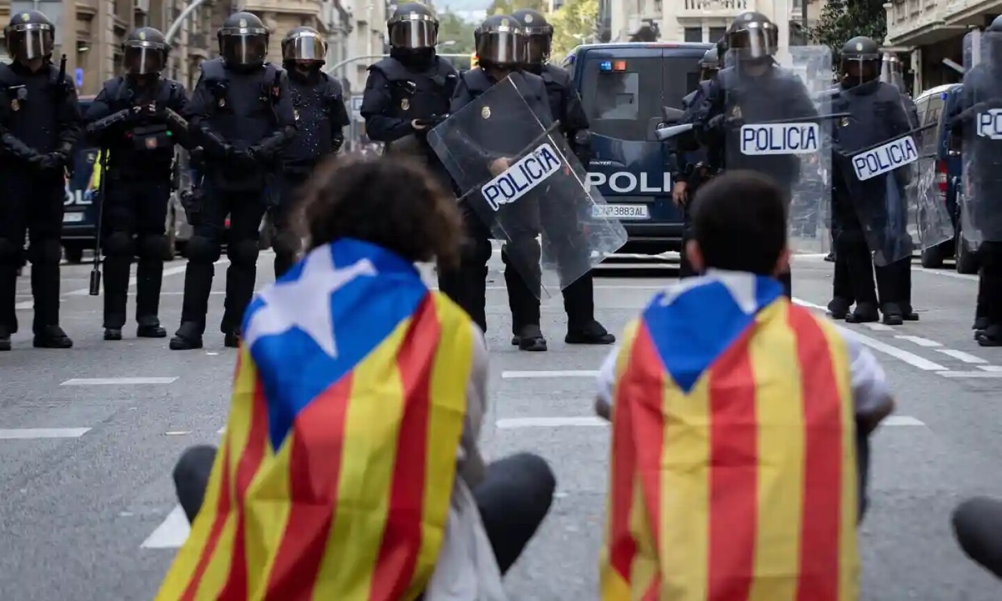 policía_espía_barcelona_derechos_fundamentales_mujeres