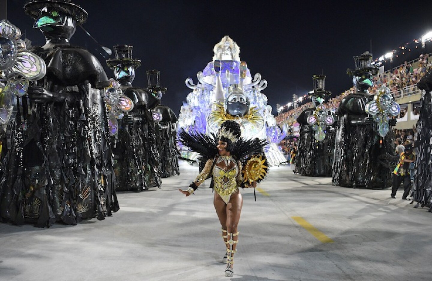 BRAZIL-RIO-CARNIVAL-PARADE
