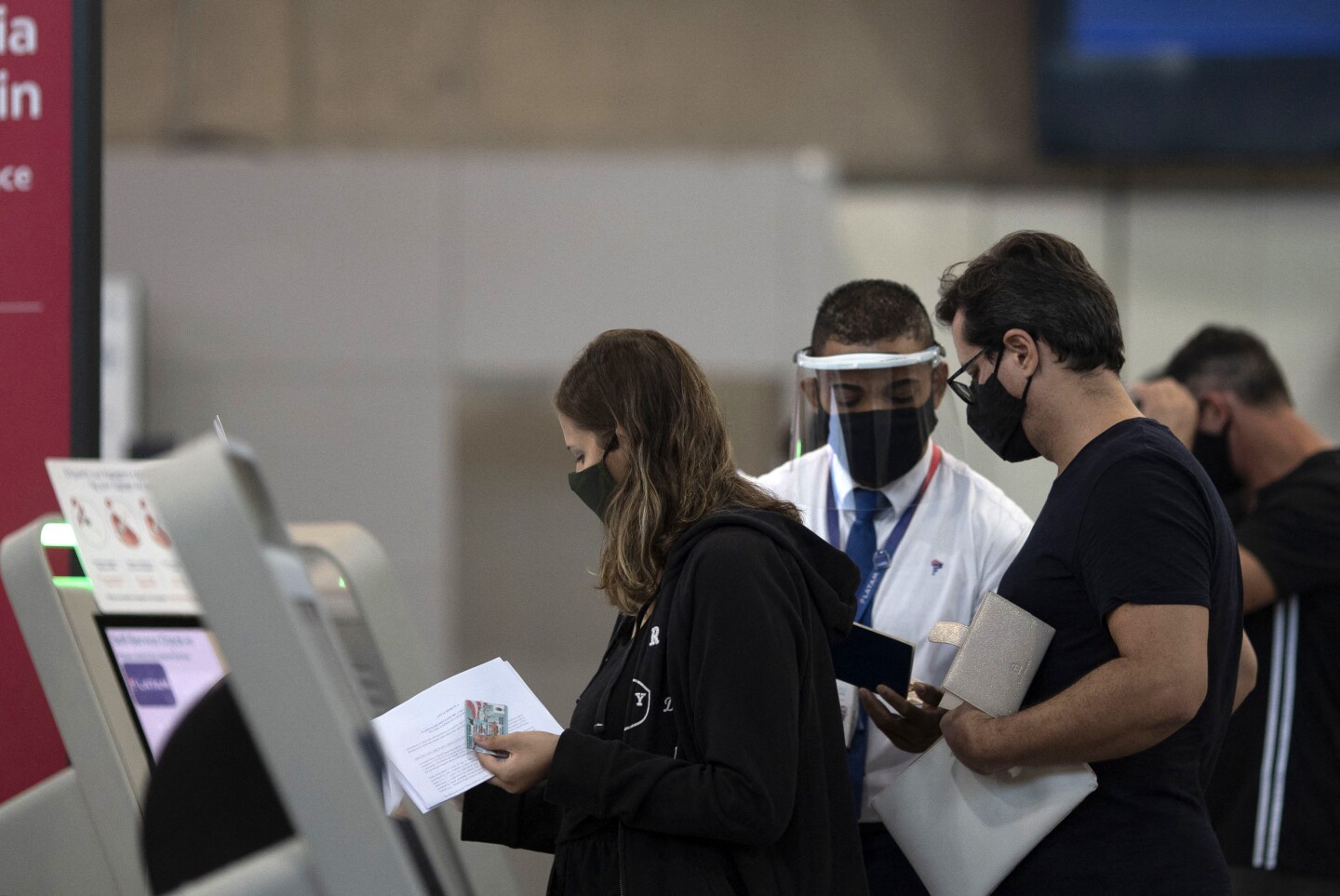 FILES-BRAZIL-HEALTH-VIRUS-FLIGHTS-LOOSEN RESTRICTIONS