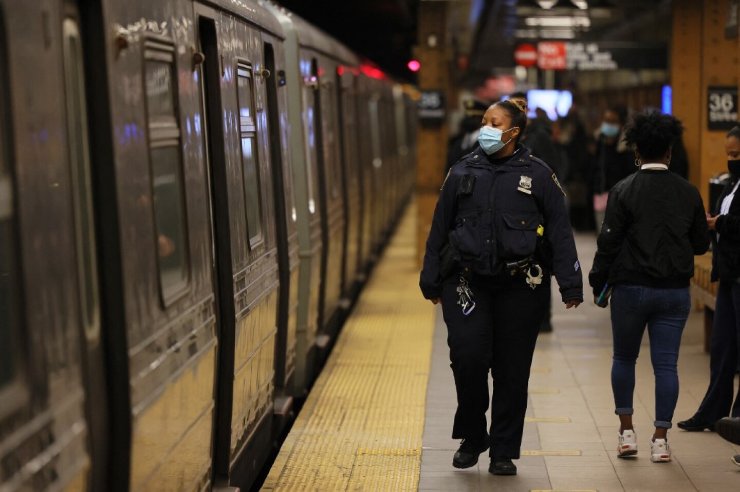 Manhunt Continues For Suspect In Yesterday's Brooklyn Subway Shooting