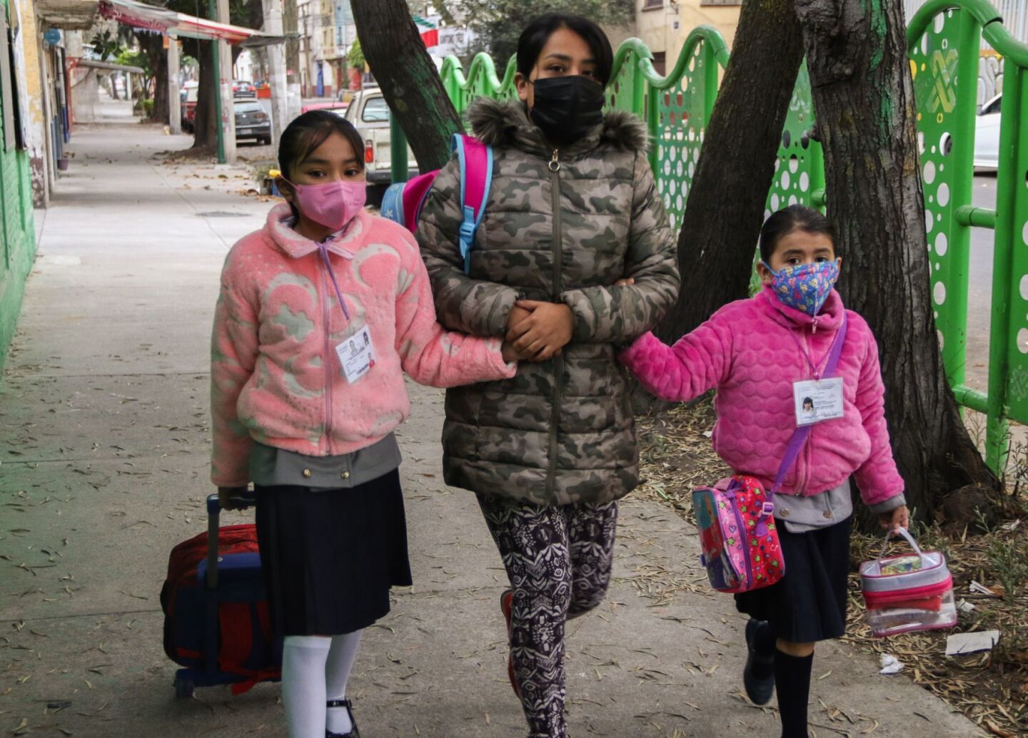 Por Ómicron, 11 estados posponen regreso a clases