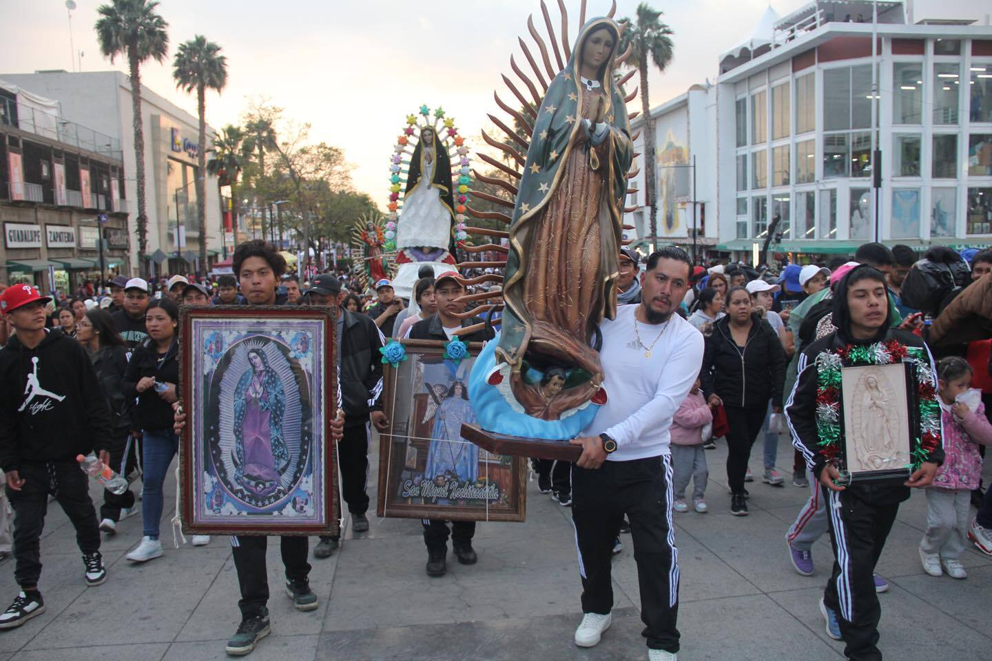 basílica_de_guadalupe_peregrinos