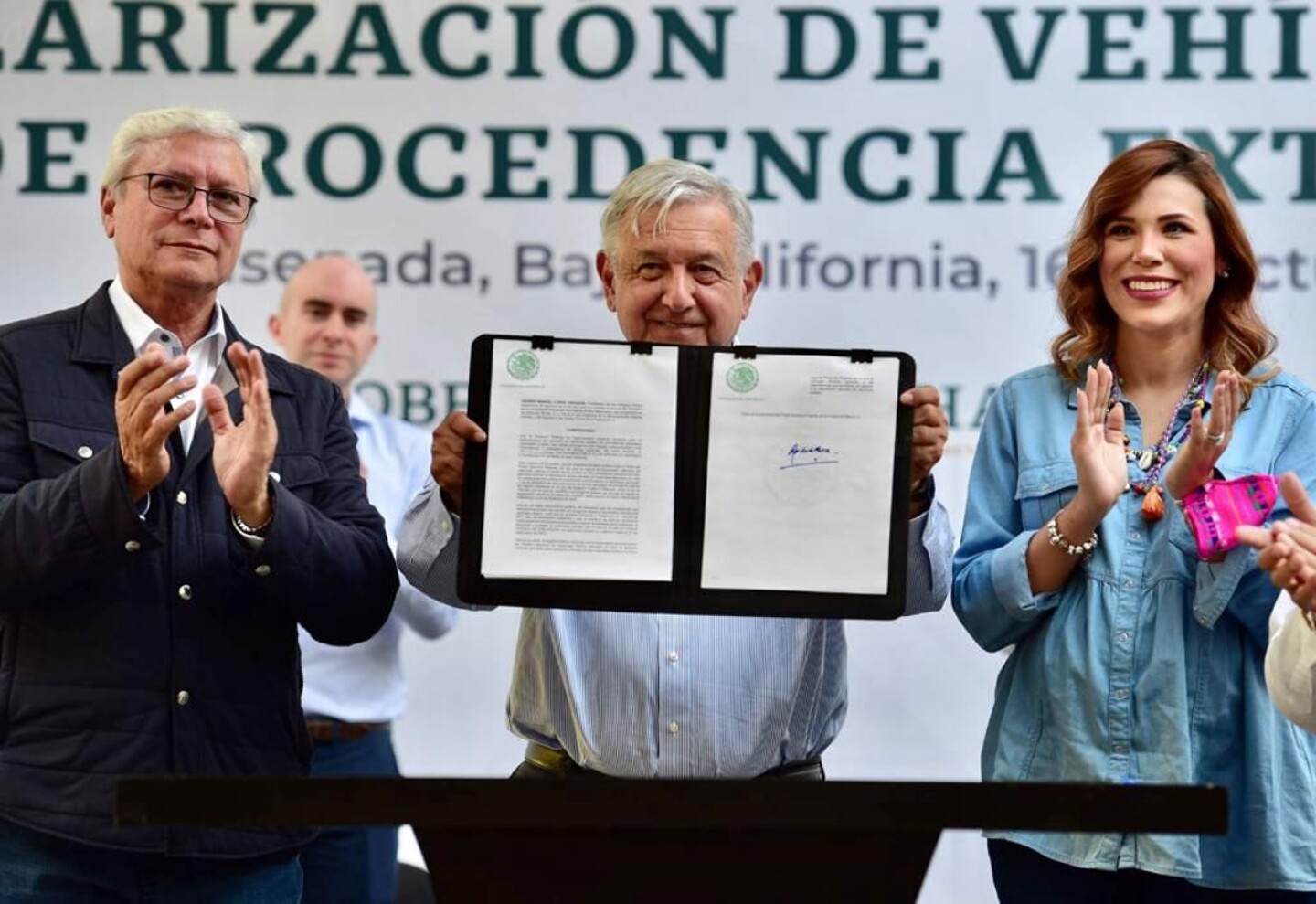 amlo-decreto-regularizacion-autos-chocolate