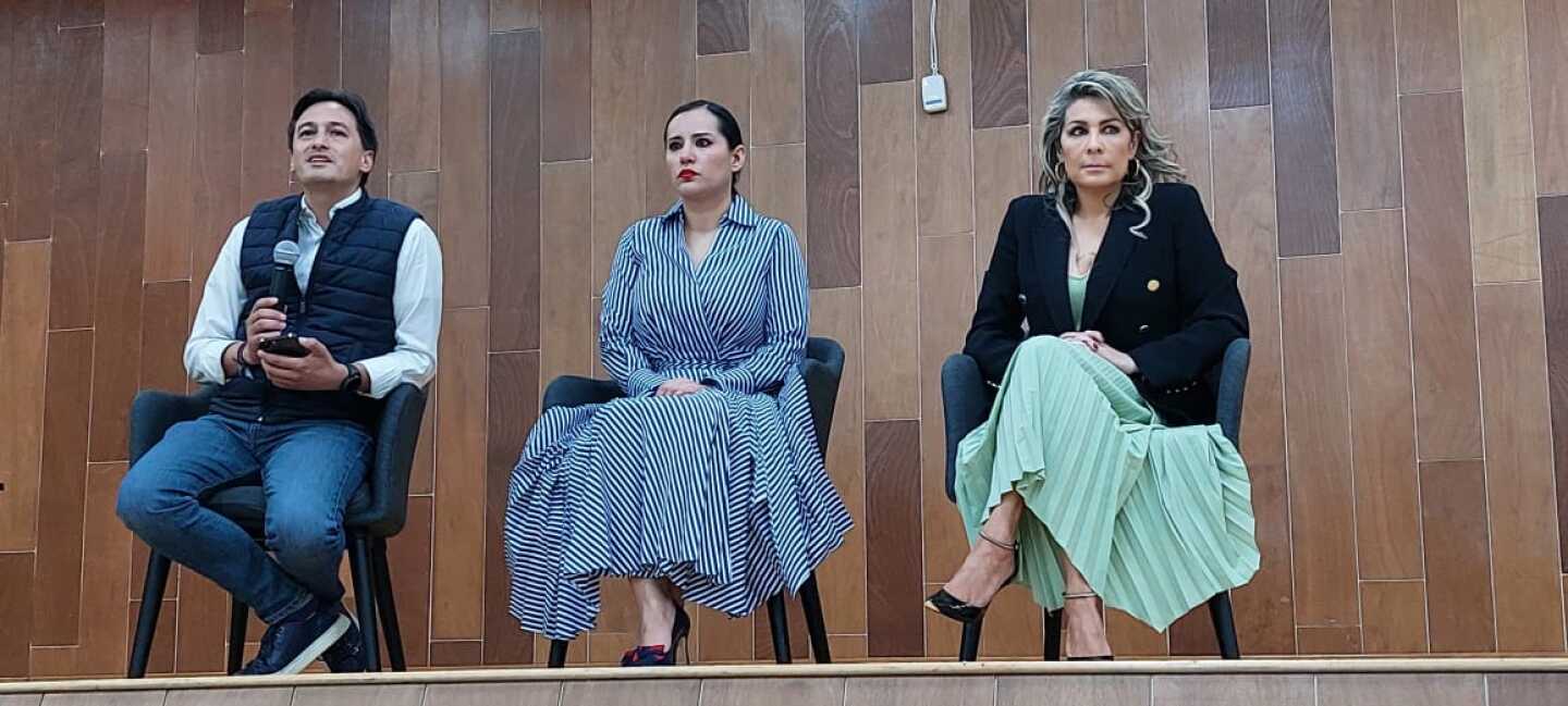 andres-atayde-sandra-cuevas-nora-arias