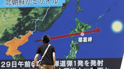 Pionyang anuncia que posee nuevo misil de largo alcance de combustible sólido