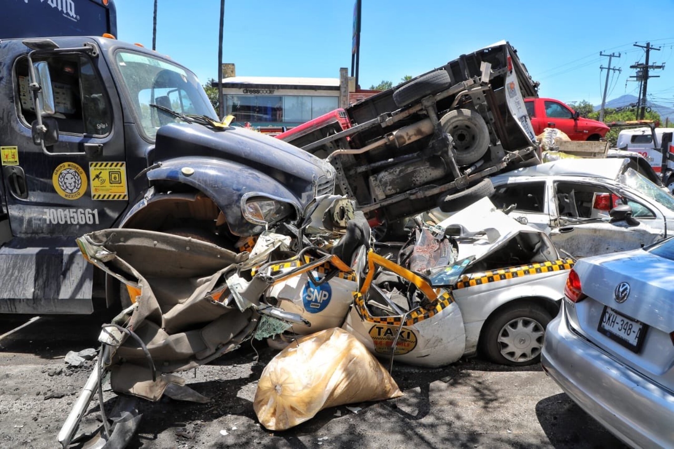 accidente-en-humberto-lobo-2-heridos-en-choque-en-san-pedro-1