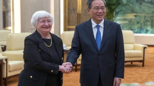 Yellen pide a China una "competencia sana" y avisa que "EEUU protegerá su seguridad nacional"