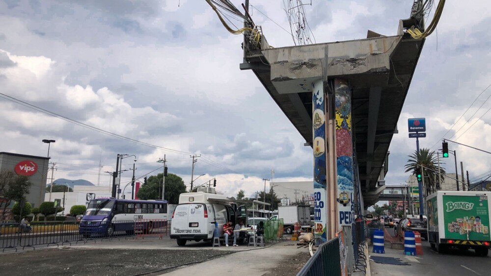 Remociones de escombros del accidente en metro "Los Olivos"