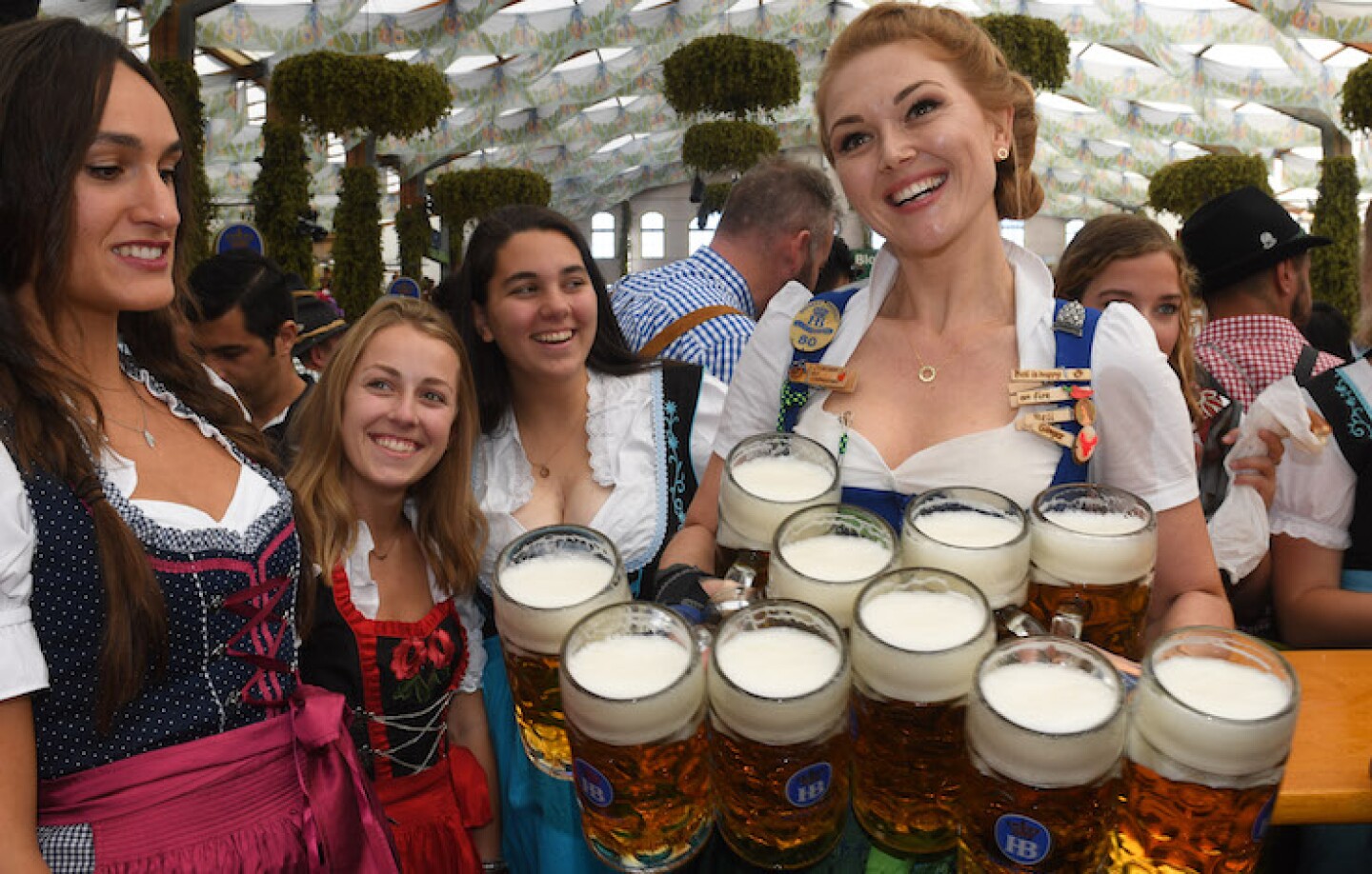 FILES-GERMANY-OKTOBERFEST-BEER-FESTIVAL-HEALTH-VIRUS