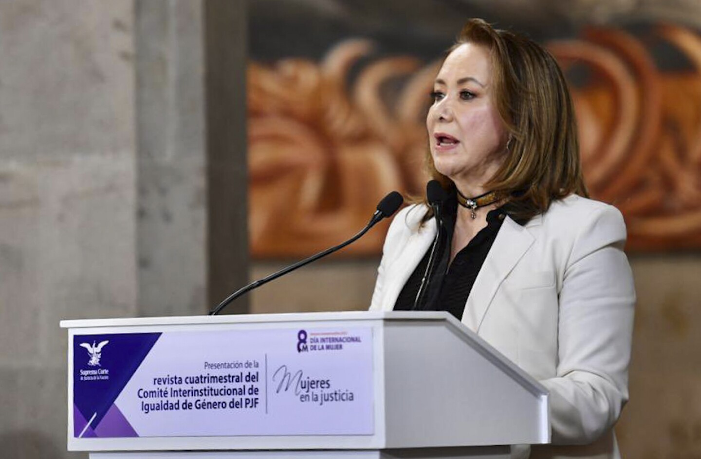 ministra-yasmin-esquivel-4