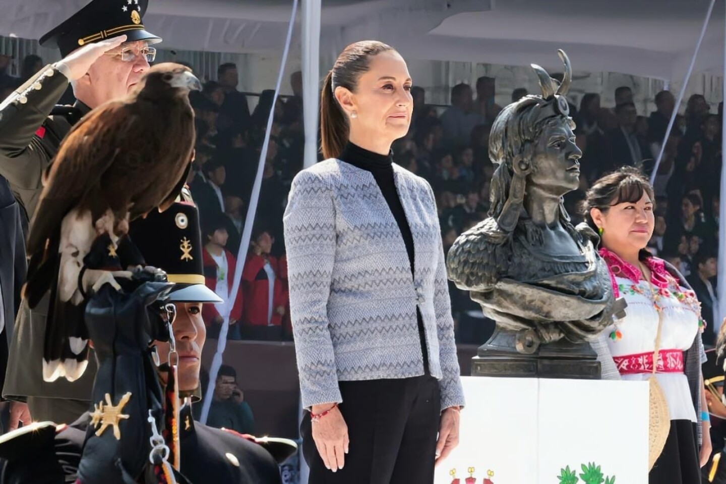 sheinbaum homenaje cuauhtemoc.jpg