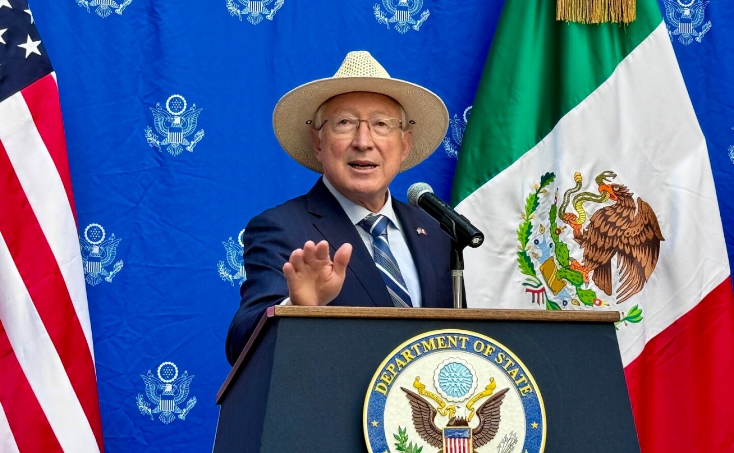 embajador-de-estados-unidos-ken-salazar