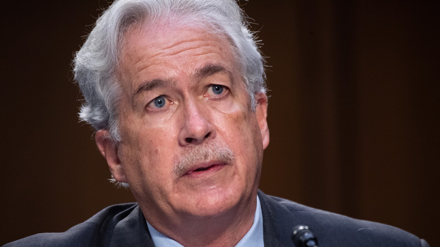 El Jefe de la CIA se reunió en Kabul con el líder los talibanes